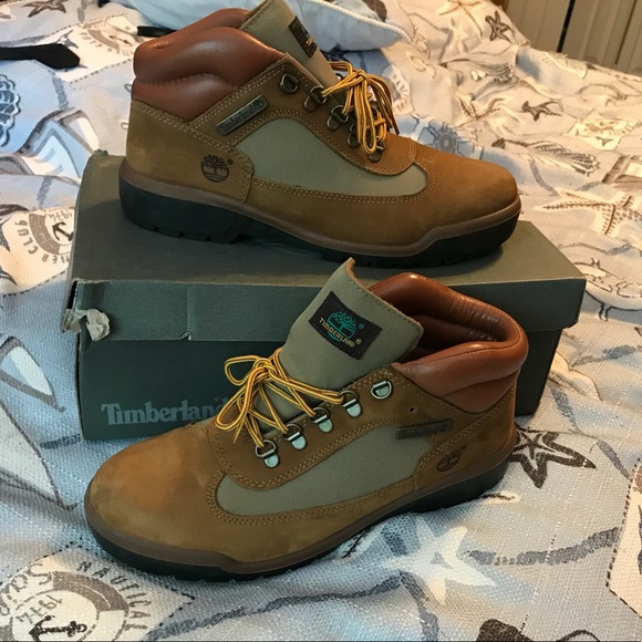 Timberland Classic Field Boots Size 9.5 main image 3